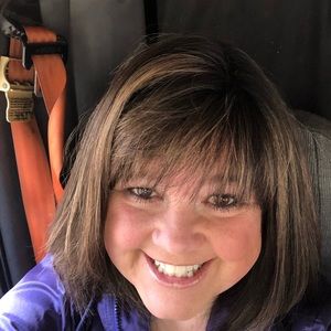 Meet your Posher, Hilary